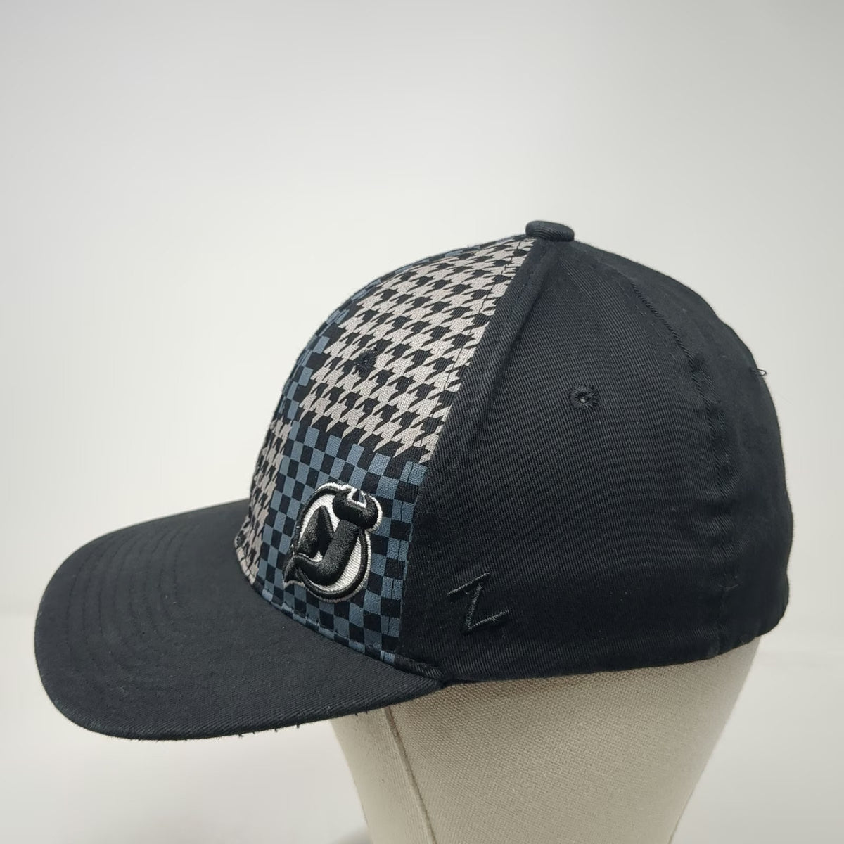 Zephyr New Jersey Devils NHL Baseball Cap Black Gray Blue XL Houndstooth Pattern