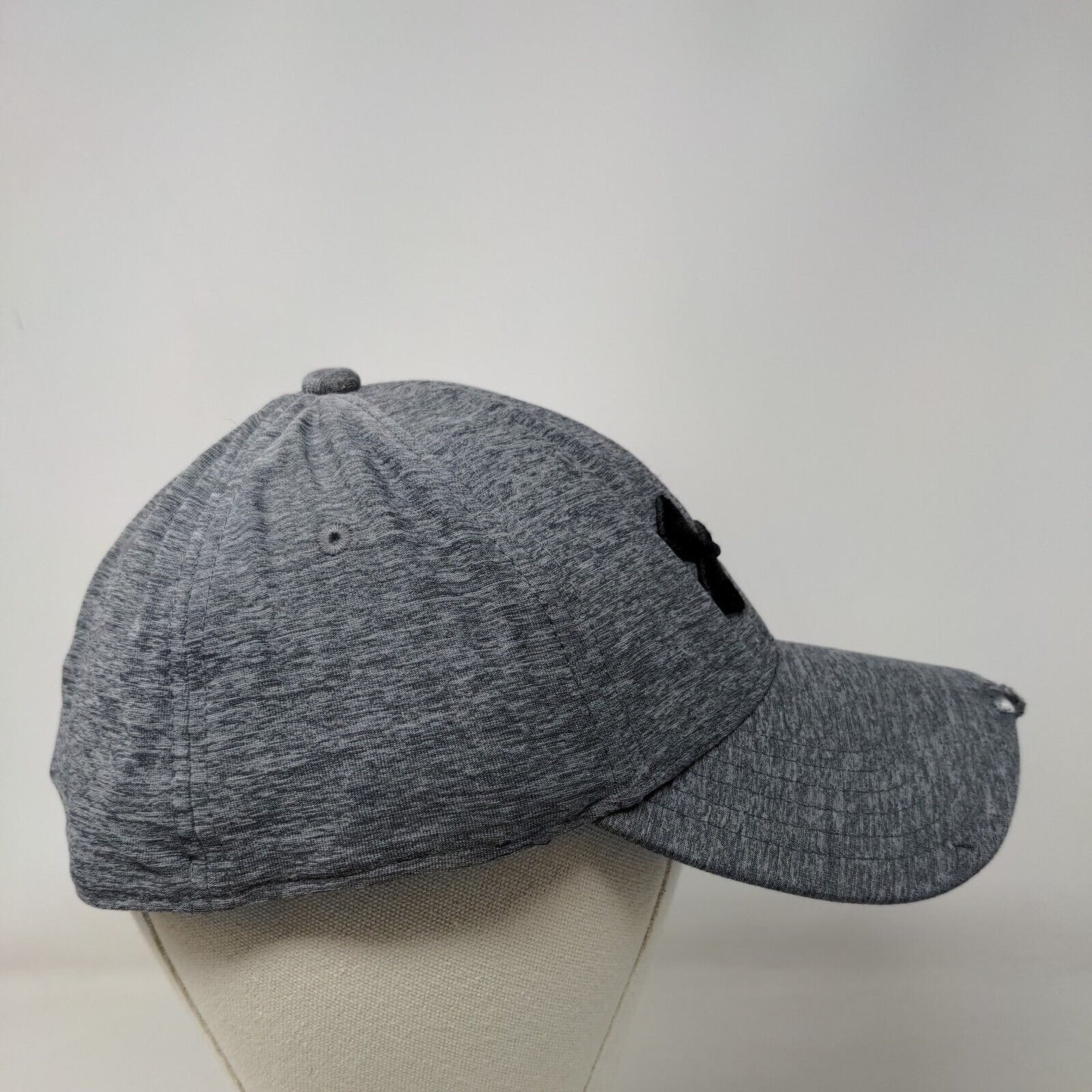 Under Armour Fitted Hat Gray L/XL Lightweight Embroidered Vented Holes 6 Panel