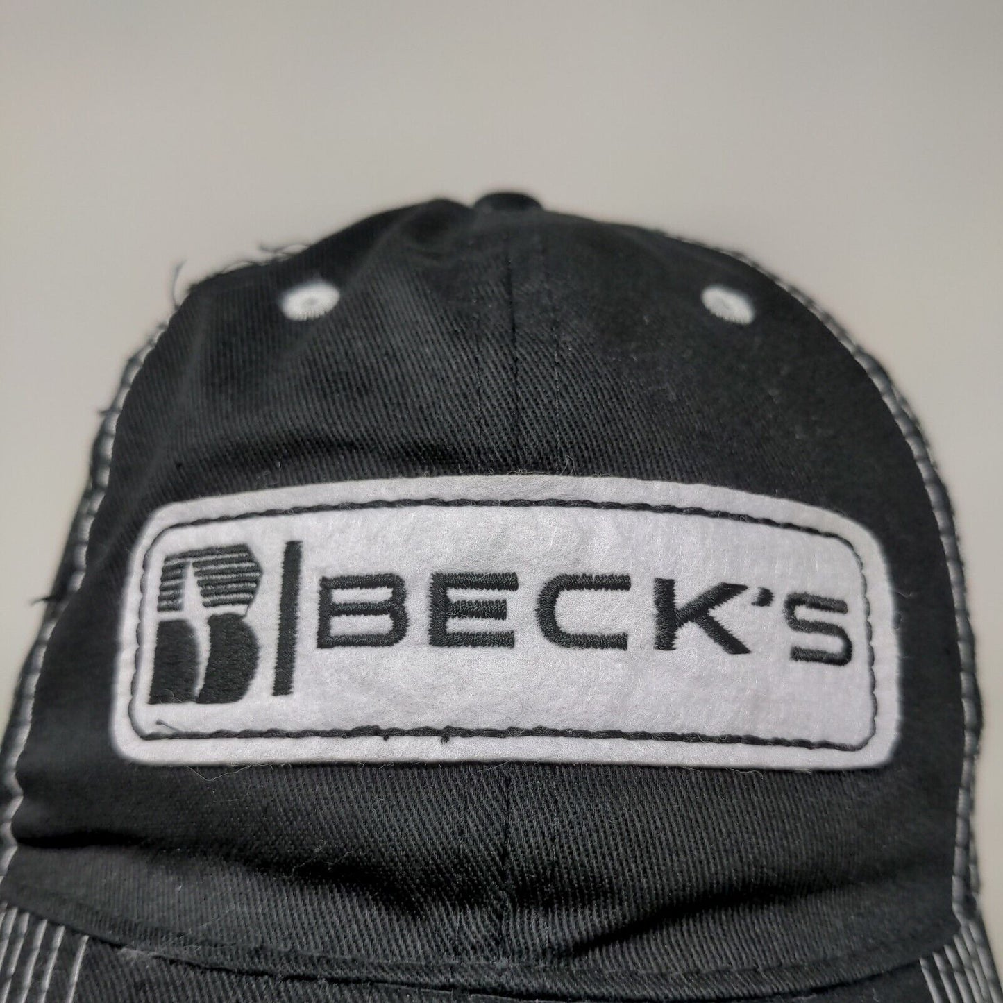 Beck's Seeds Men's Strapback Hat Black White OSFA Embroidered Logo Cotton