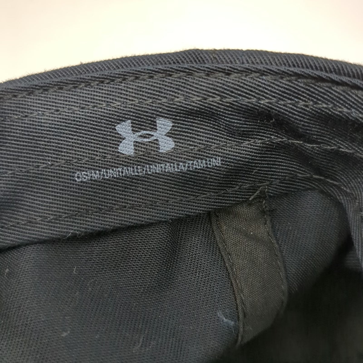 Under Armour Baseball Cap Black One Size Darktrace Embroidered Slideback Hat