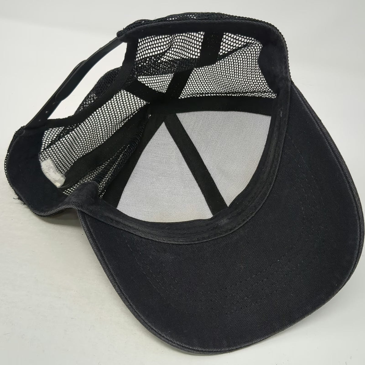 AOPA Trucker Hat Black Gray One Size Mesh Back Aviation Plane Pine Forest Logo