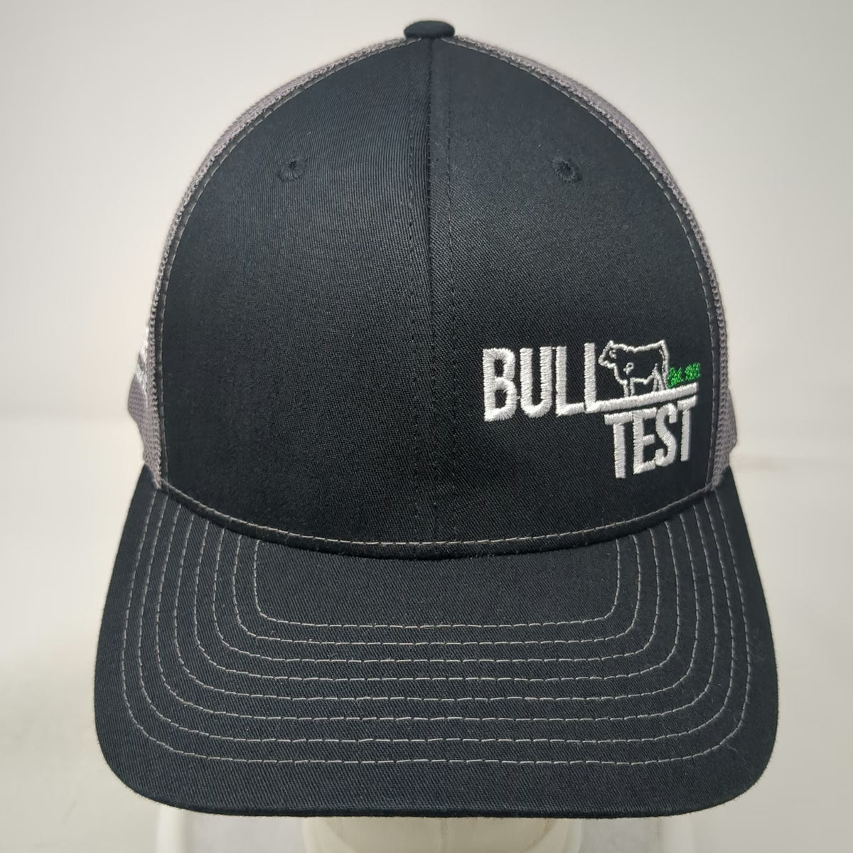 Richardson Trucker Hat Black Gray OSFM Snapback Mesh Merck Animal Health Bull