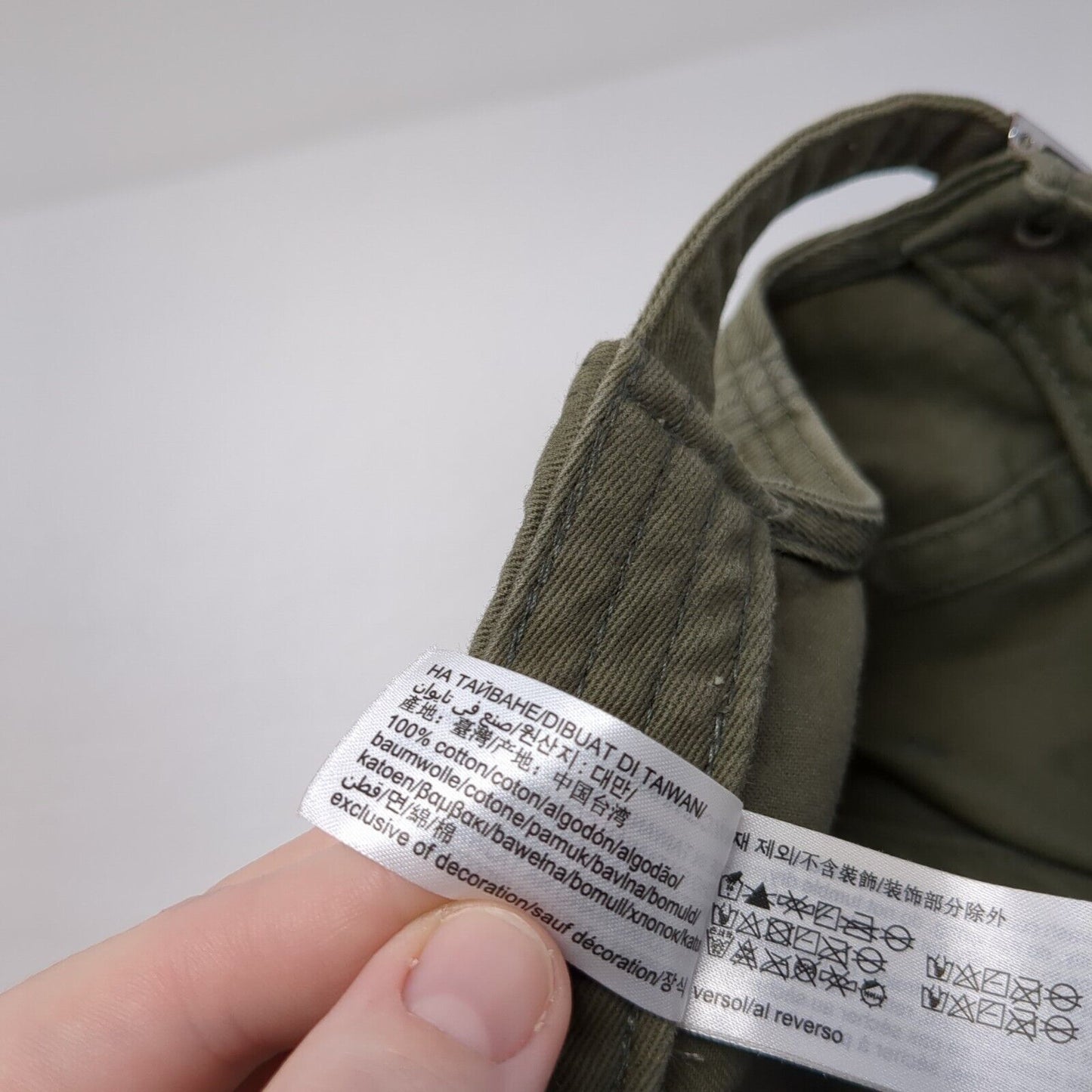 Calvin Klein Slideback Baseball Cap Green One Size Adjustable Emblem 6 Panel