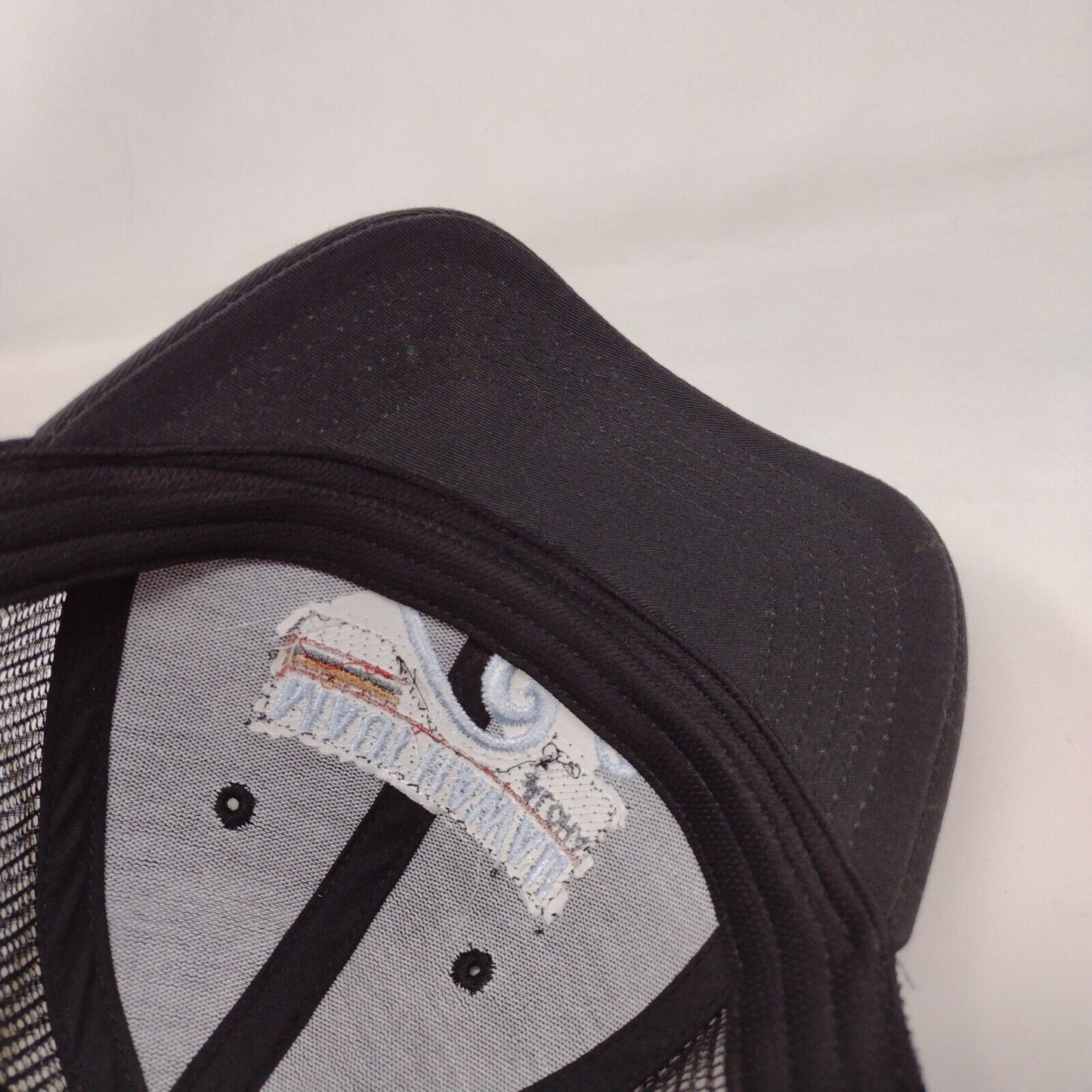 Maui Hawaii Aloha Snapback Trucker Hat Black OS Adjustable Mesh Back Blue 84