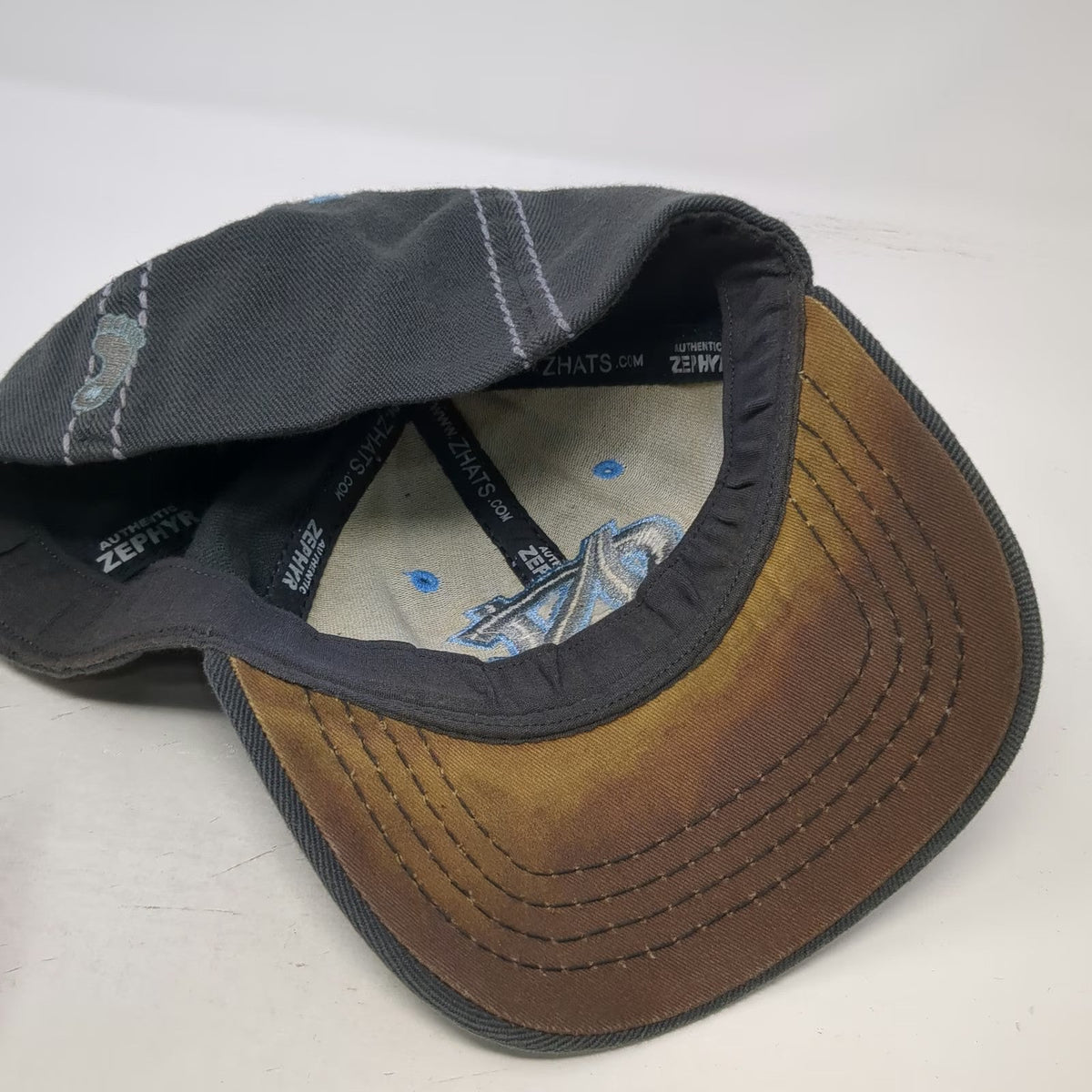 Zephyr Baseball Cap Gray L UNC Tar Heels Stretch Fit Contrast Stitching Hat