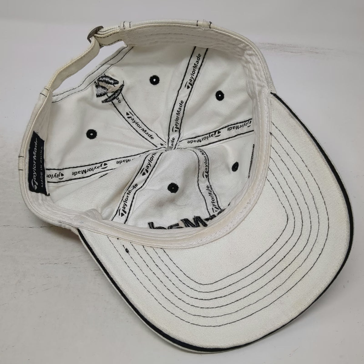 TaylorMade Baseball Cap White One Size Contrast Stitching R7 XR Golf Hat
