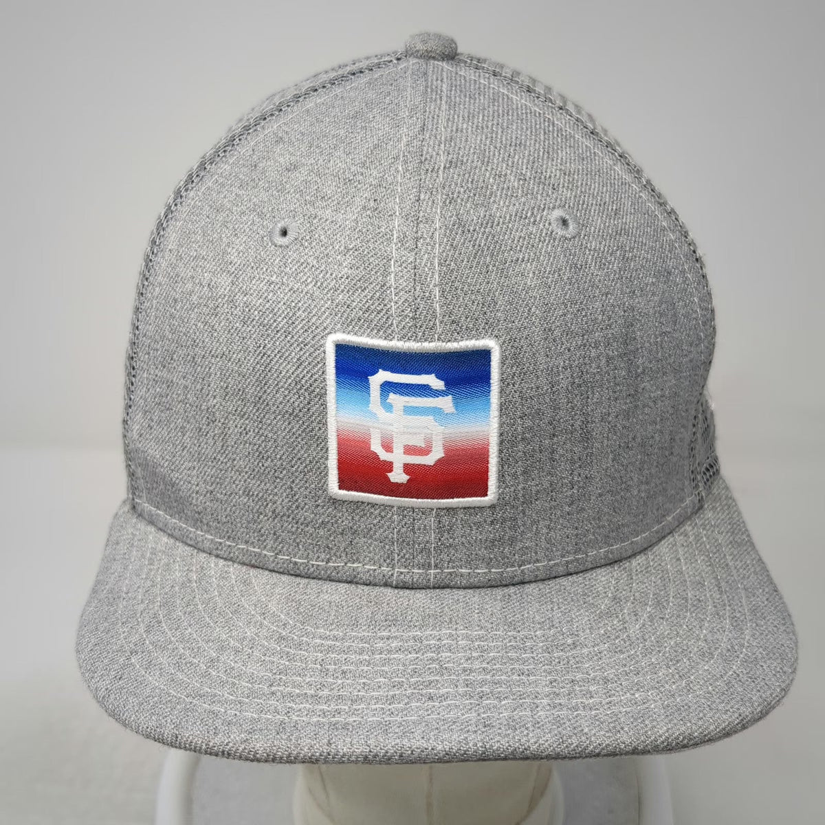 New Era MLB San Francisco Giants Trucker Hat Gray One Size SF Logo Mesh Snapback