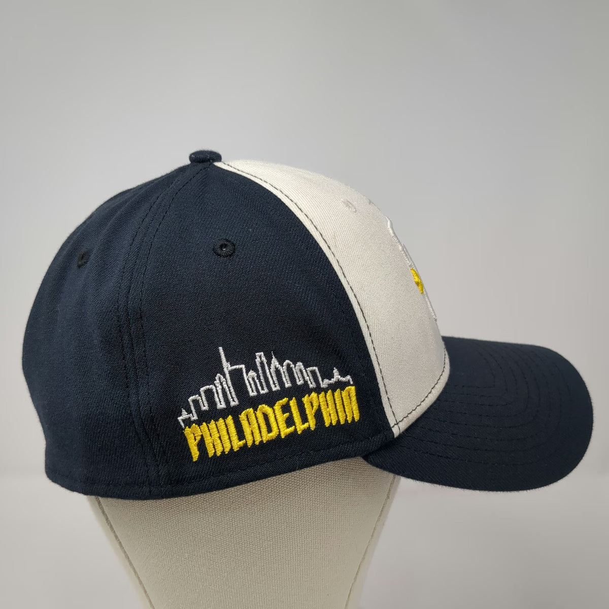 New Era Philadelphia Phillies MLB Blue Baseball Cap XL Fitted Liberty Bell Hat