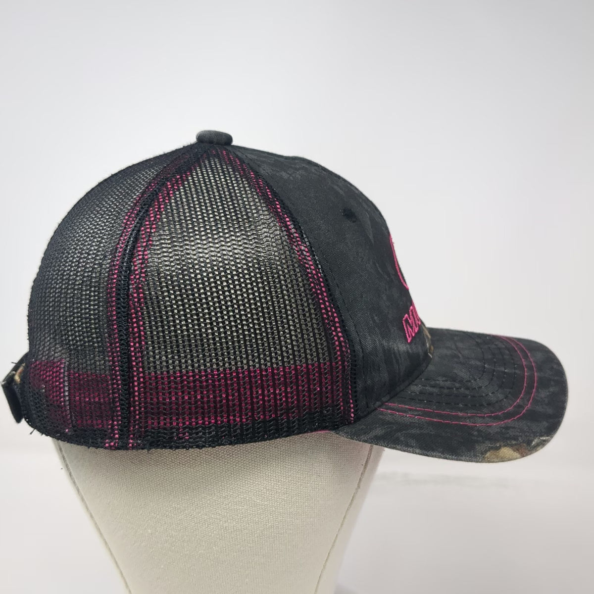 Mossy Oak Baseball Cap Black Pink Camo One Size Mesh Back Strapback Hat