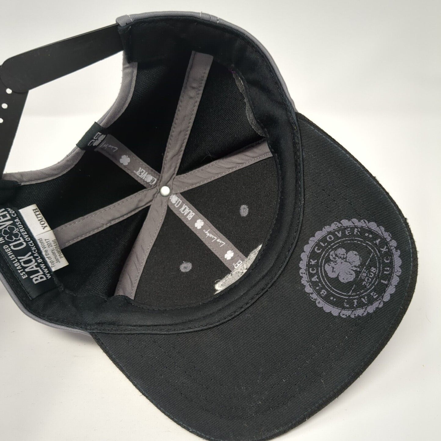 Live Lucky MV Junior Golf Youth Snapback Hat Gray OS Embroidered Black Clover