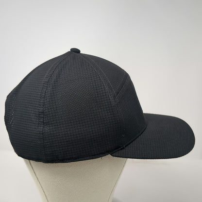 Titleist Snapback Black One Size Perforated Performance Grid Texture Golf Hat