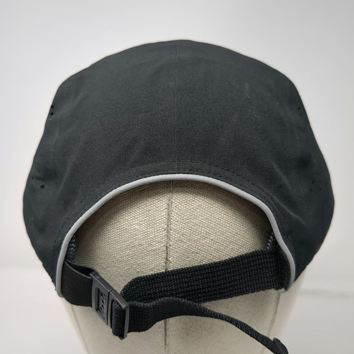 Melin 5 Panel Black One Size Hat Hydro Pace Performance Slideback Breathable