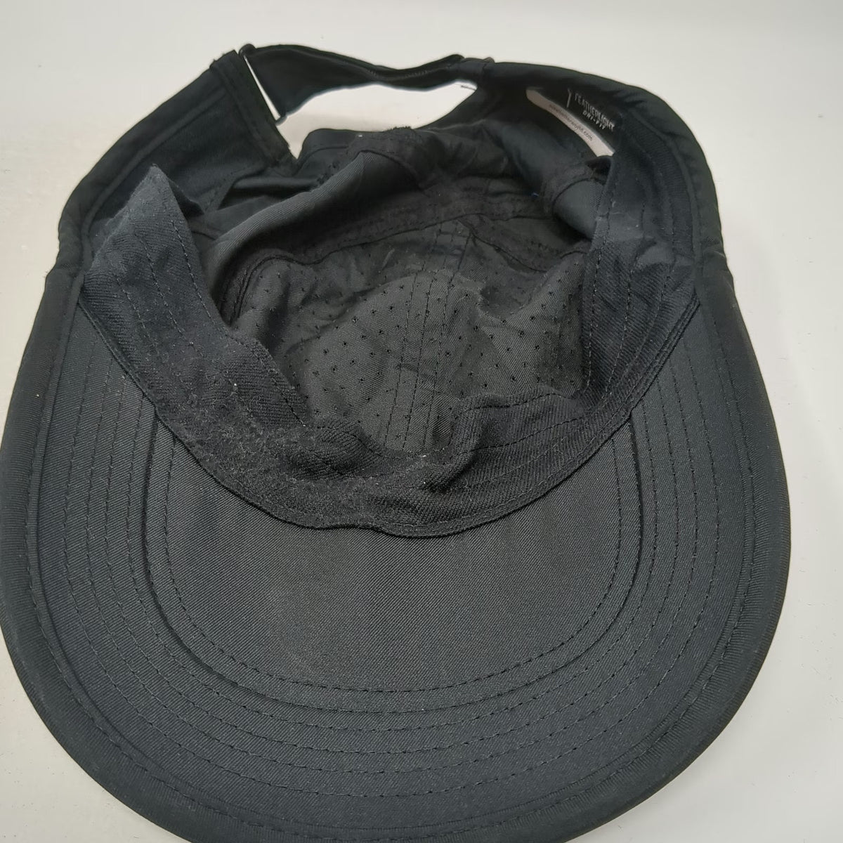 Nike Baseball Cap Black One Size Dri-FIT Featherlight Strapback Running Hat