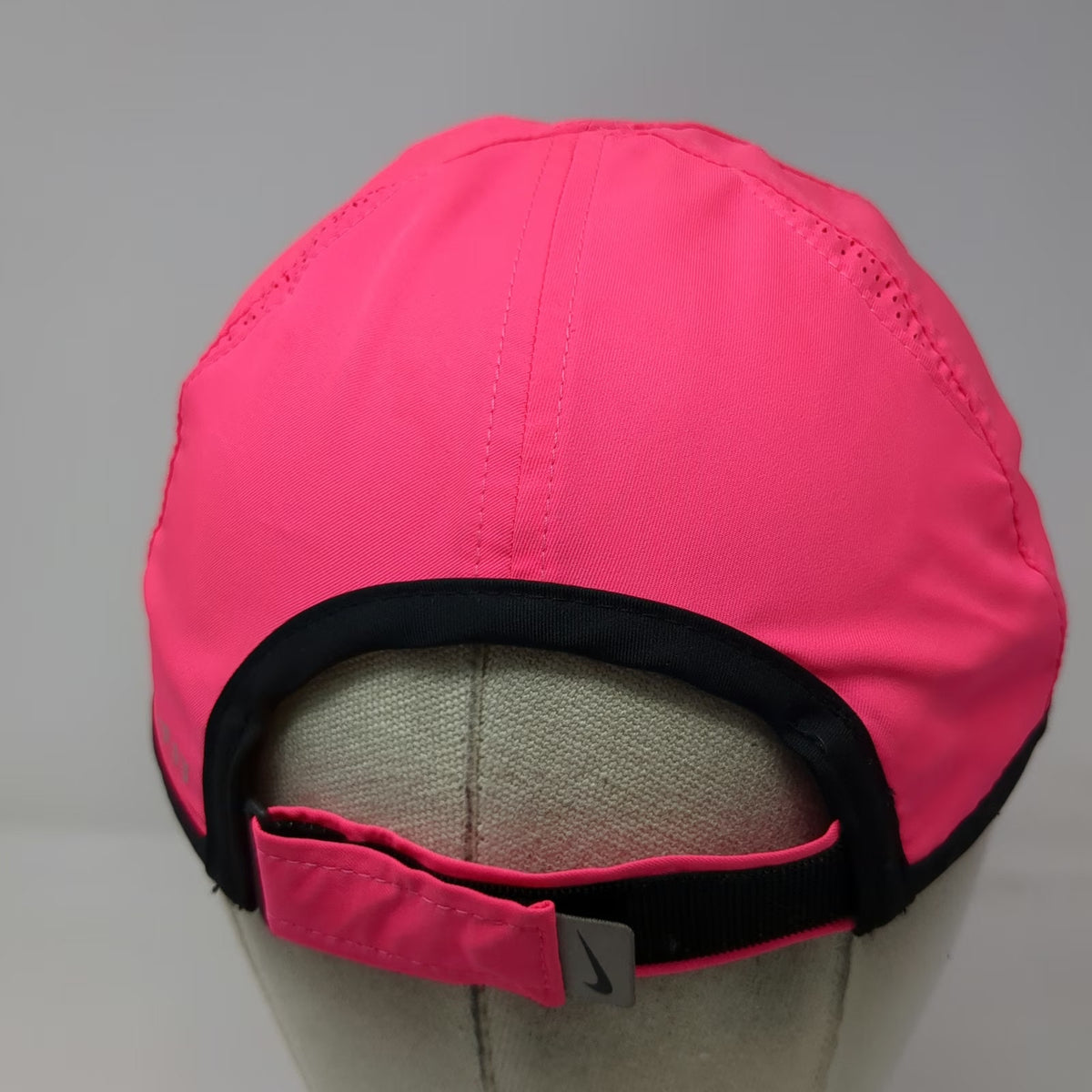 Nike Baseball Cap Pink One Size Dri-FIT Featherlight Strapback Adjustable Hat