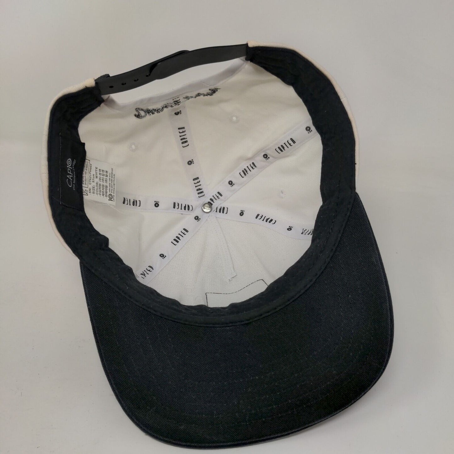 N8°6 Brooklyn Twenty Snapback Hat White 57 cm Adjustable Capio The Unique Leader