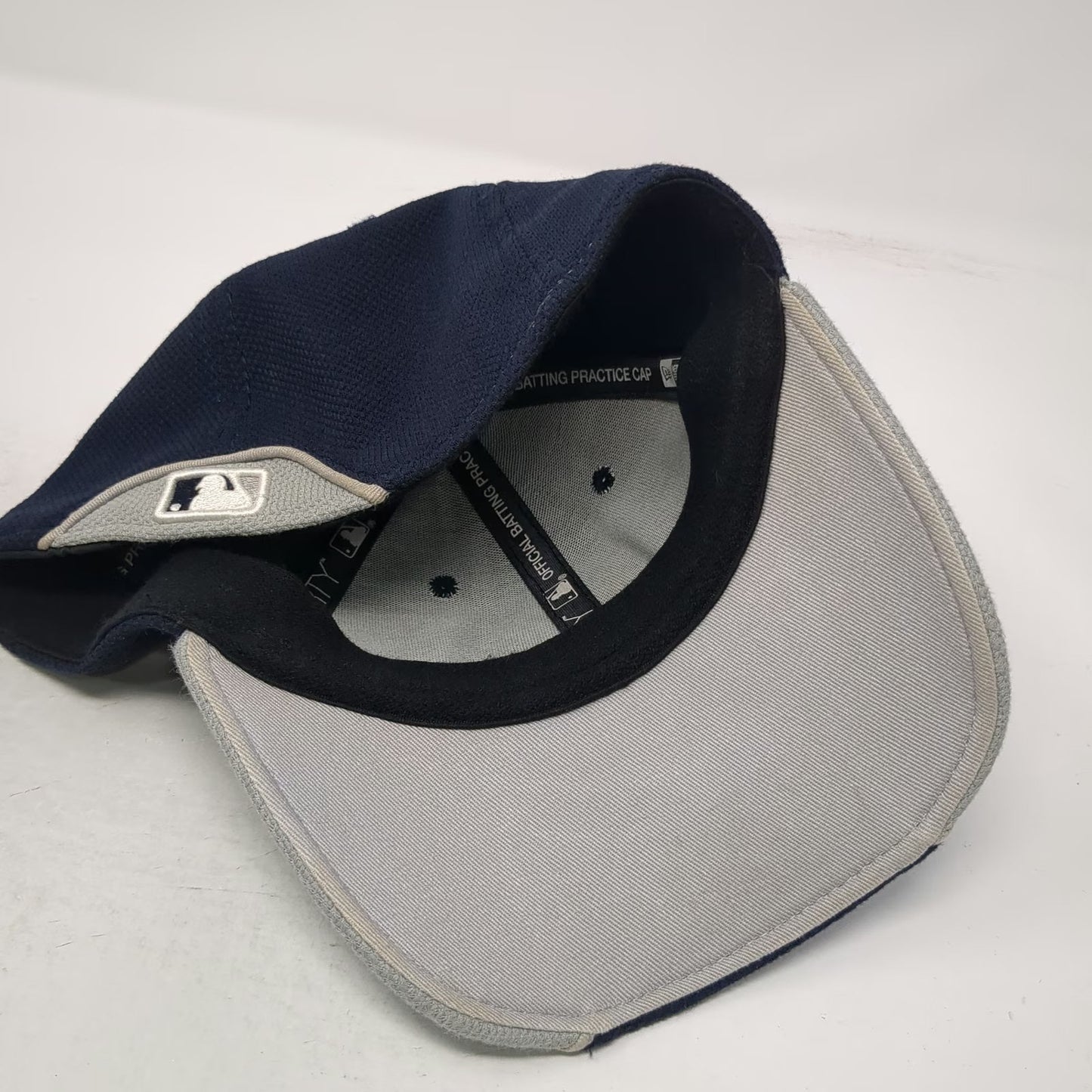 New Era New York Yankees MLB Baseball Cap Blue M Diamond Era Fitted Stretch Hat