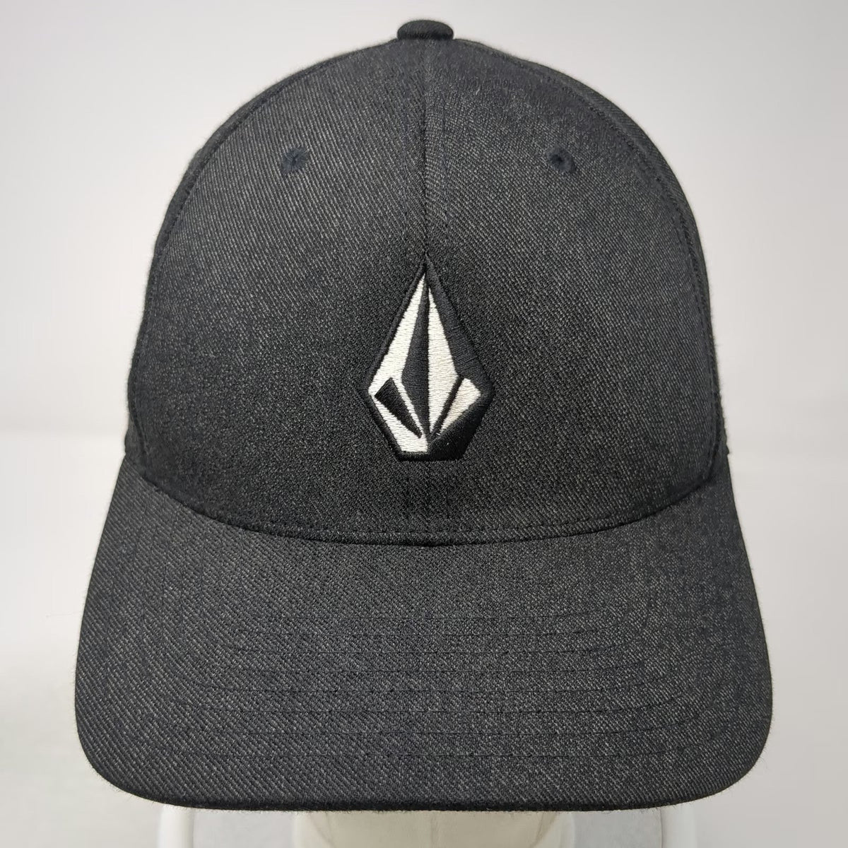 Volcom Baseball Cap Black M Flexfit Embroidered Stone Logo Stretch Fit Hat