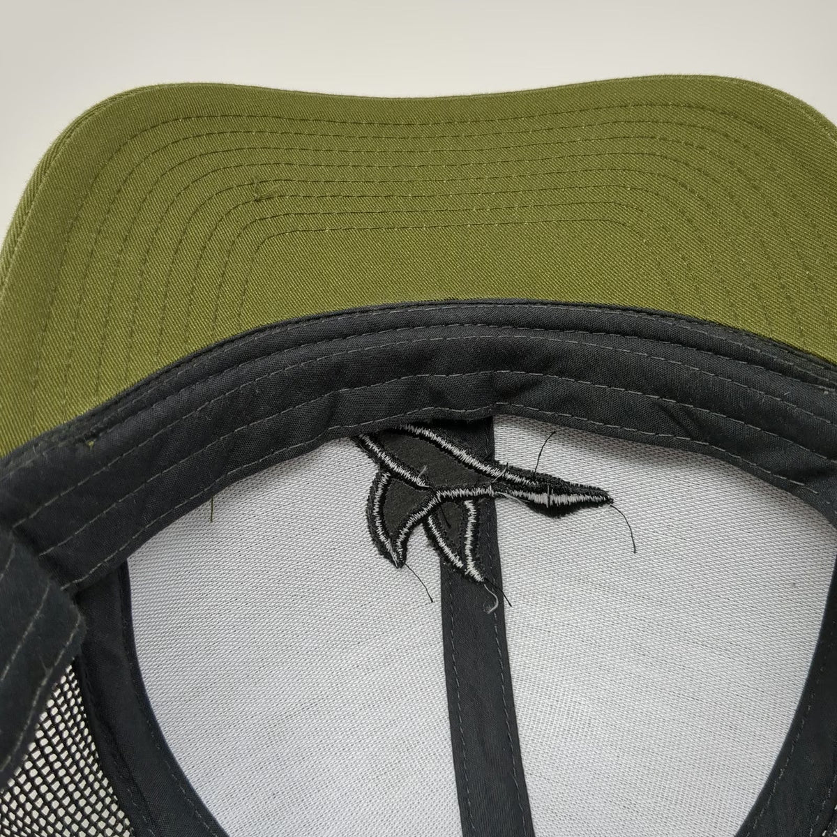 Pacific Headwear Trucker Hat Green One Size Duck Crossed Axes Mesh Snapback hat