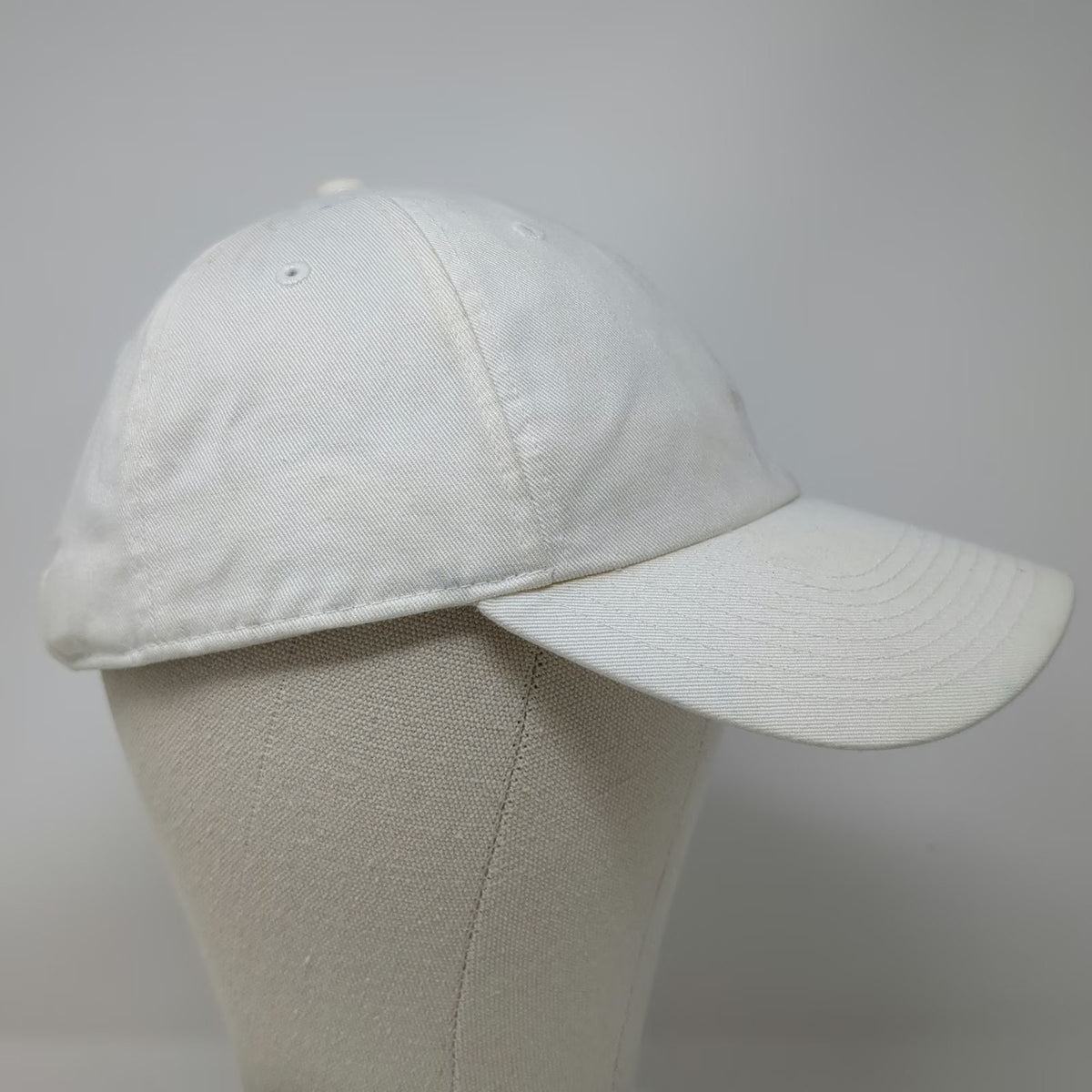 Nike Baseball Cap White One Size Slideback Embroidered Logo Swoosh Sport Hat