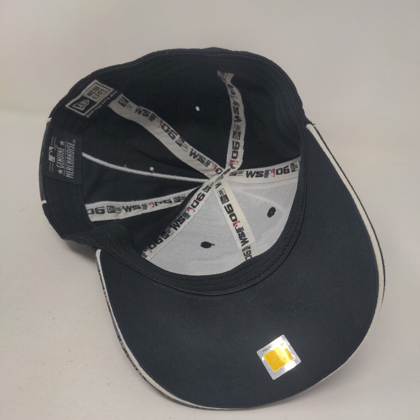 New Era Men's Fitted Hat Black OSFA Embroidered 2006 World Series Logo