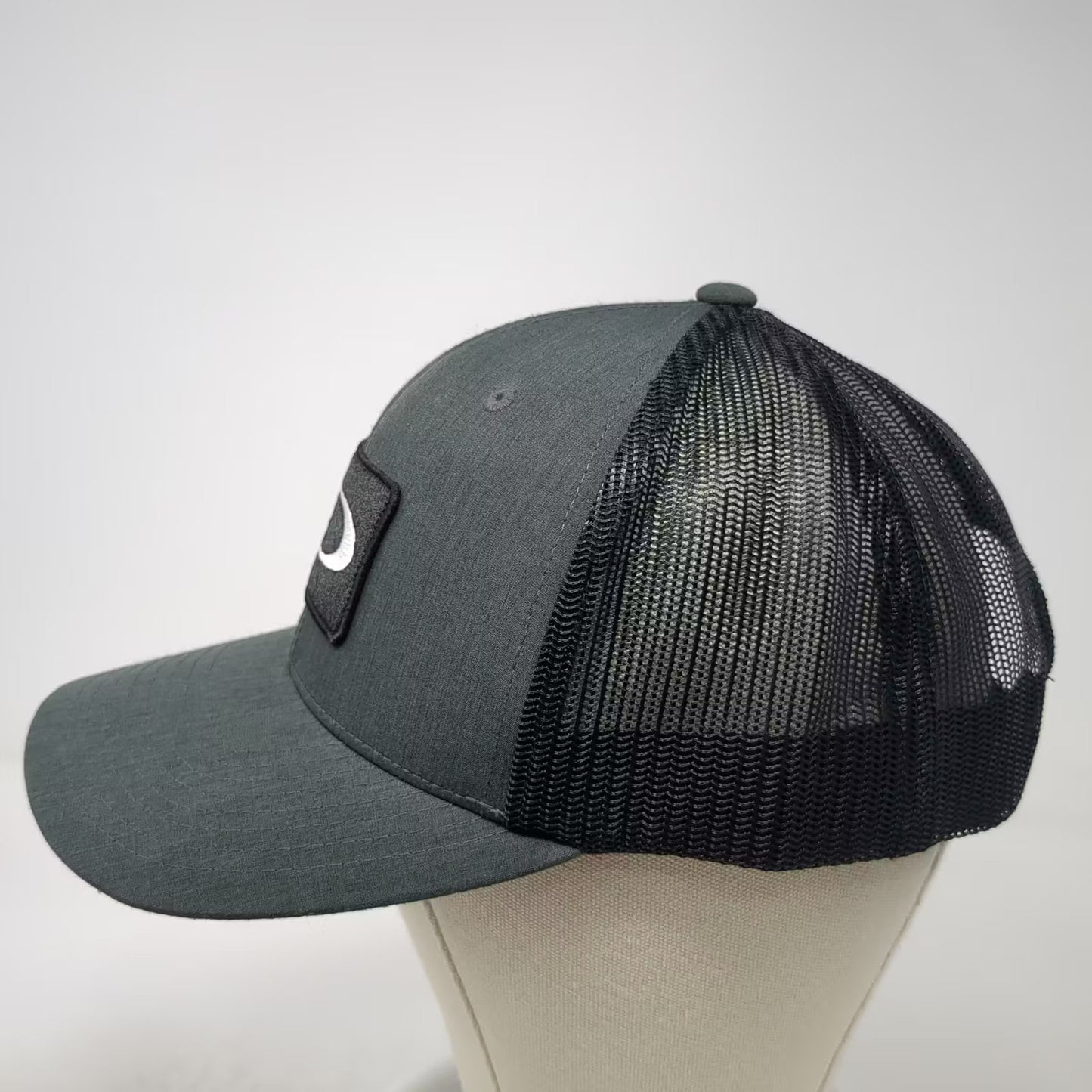 Oakley Trucker Hat Gray OS Snapback Mesh Patch Logo Adjustable Breathable Hat