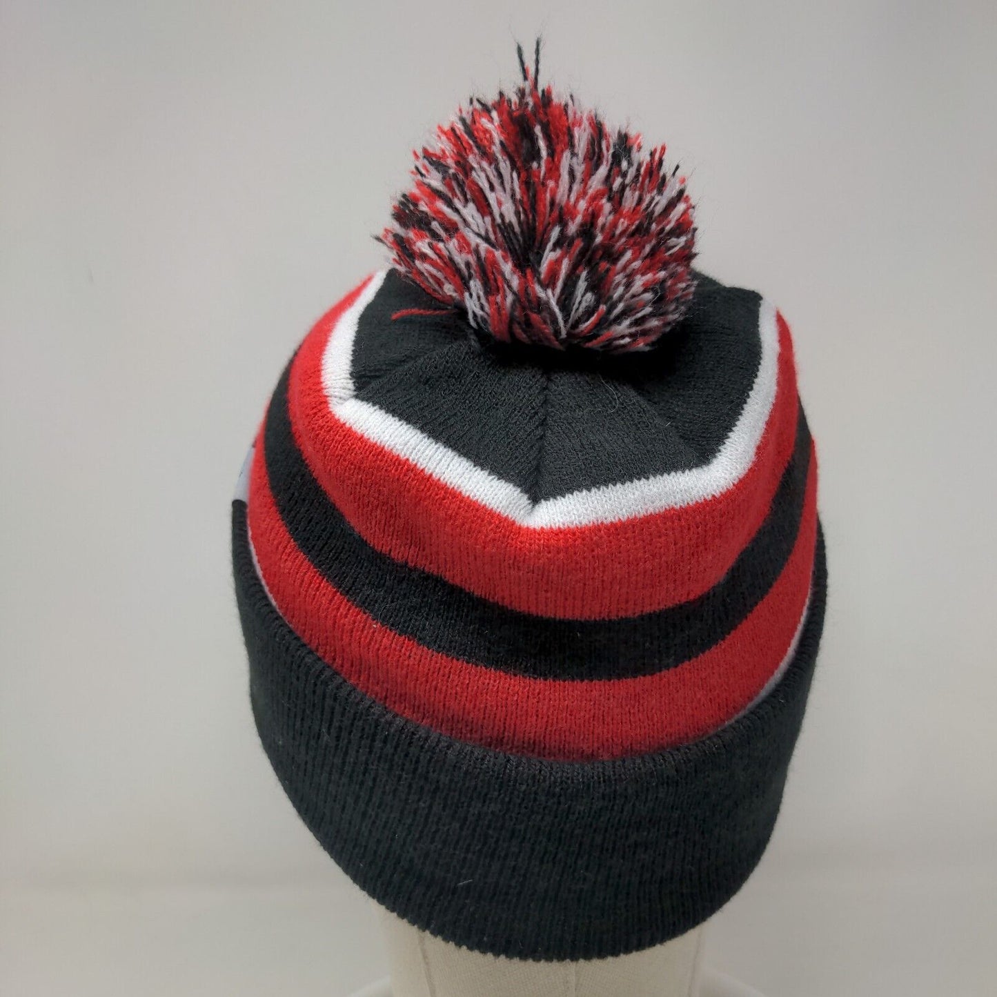 Unbranded Men's Knit Beanie Hat Cap Black Red Striped Pom Pom A Ramblers Logo