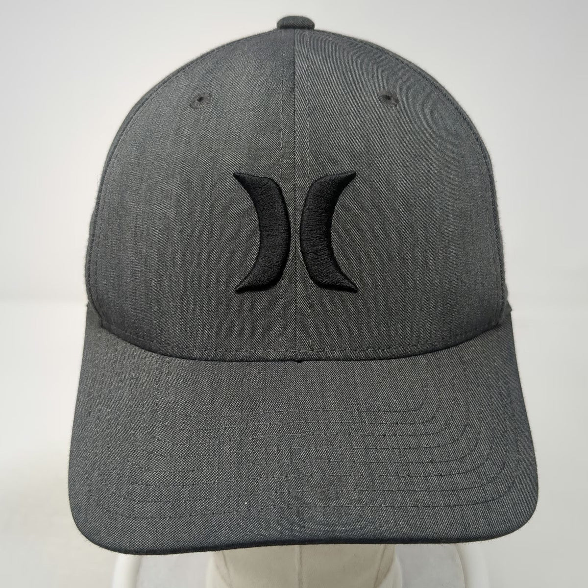 Hurley Baseball Cap Gray M Fitted Logo Embroidered Flexfit Stretch Curved Hat