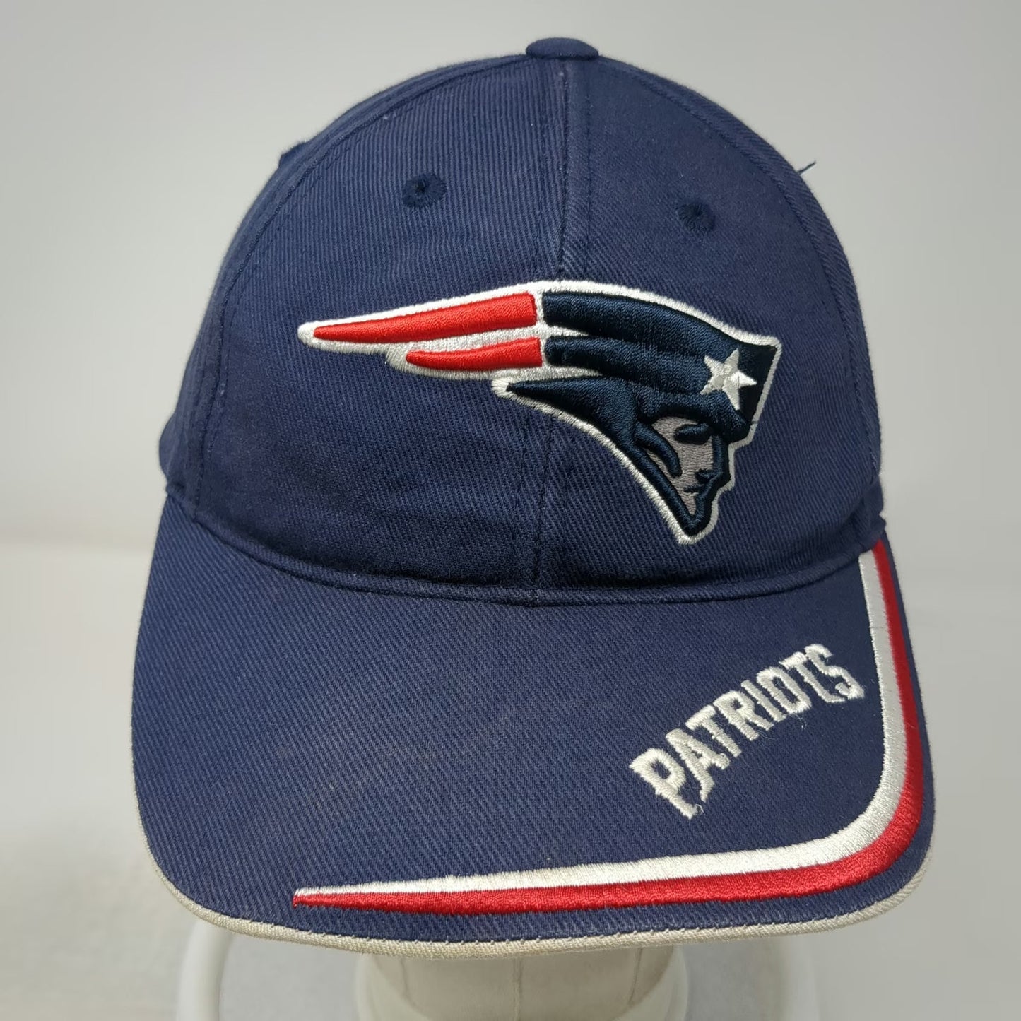 New England Patriots NFL Team Apparel Blue OSFM Cap Cotton Strapback Embroidered