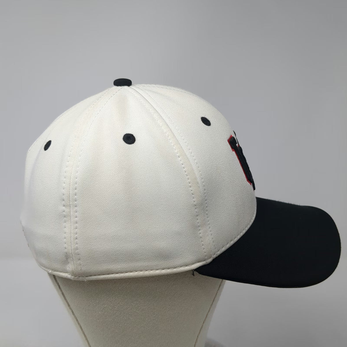 Utah Utes NCAA Under Armour Hat White Black Red S Interlocking Logo Stretch Fit
