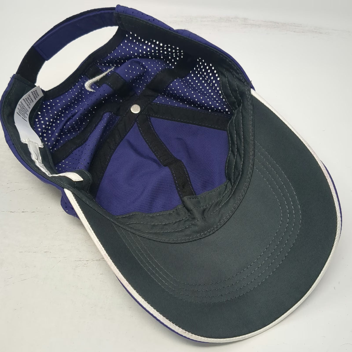 Nike Baseball Cap Blue One Size Swoosh Perforated Mesh Adjustable Golf hat