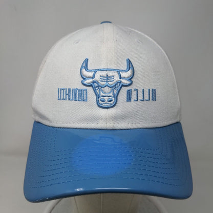 New Era Mens Strapback Hat White Blue OSFA Chicago Bulls 9Forty Mirrored Text