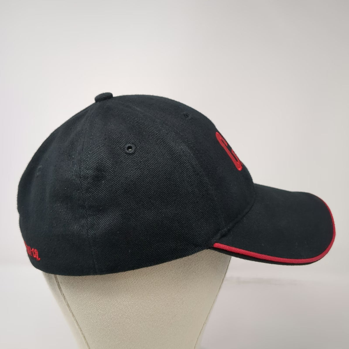 Caterpillar Baseball Cap Black M Red Contrast Piping Stretch Fit Embroidery Hat