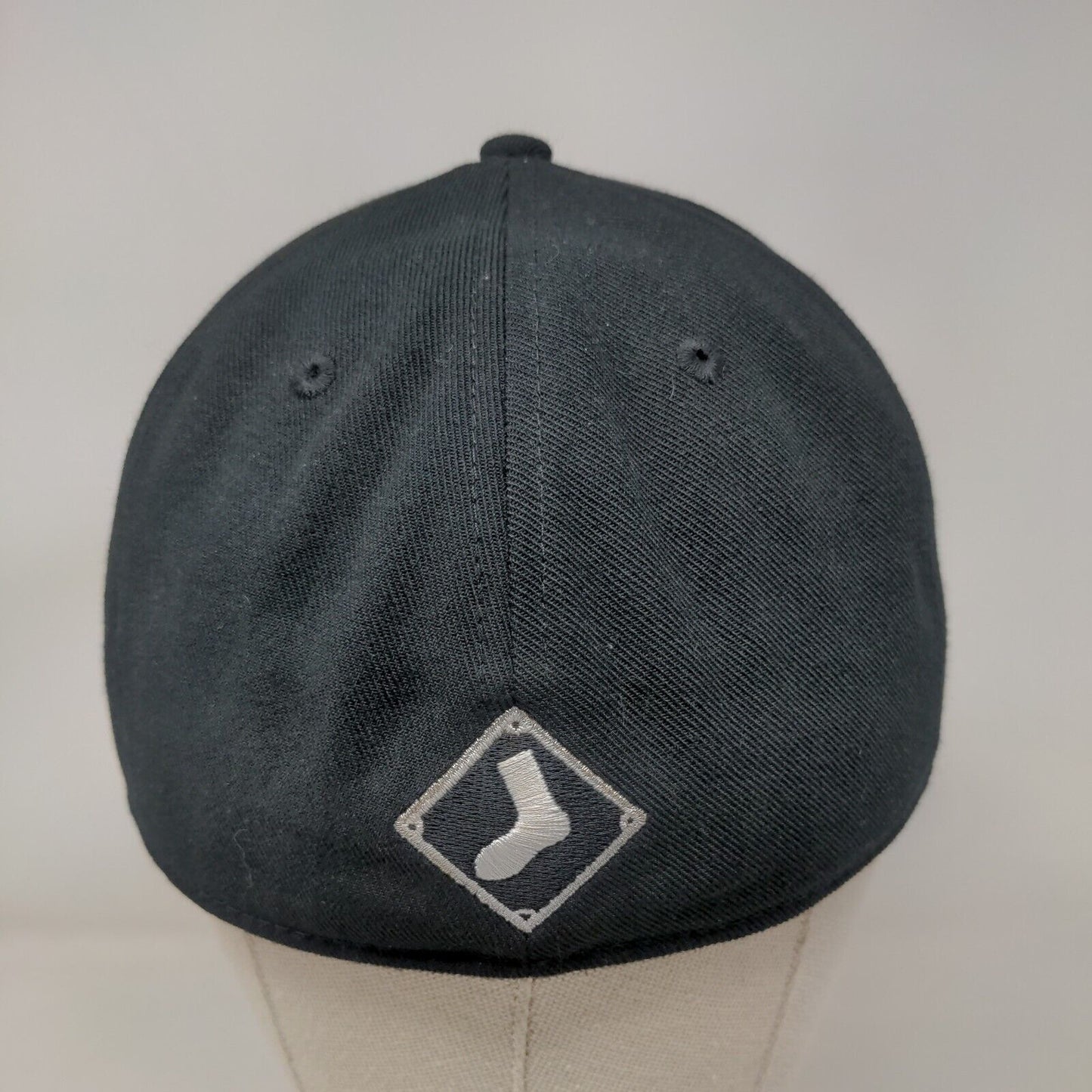 Fanatics Chicago White Sox Fitted Hat Black Size 7 1/8 Embroidered Logo MLB