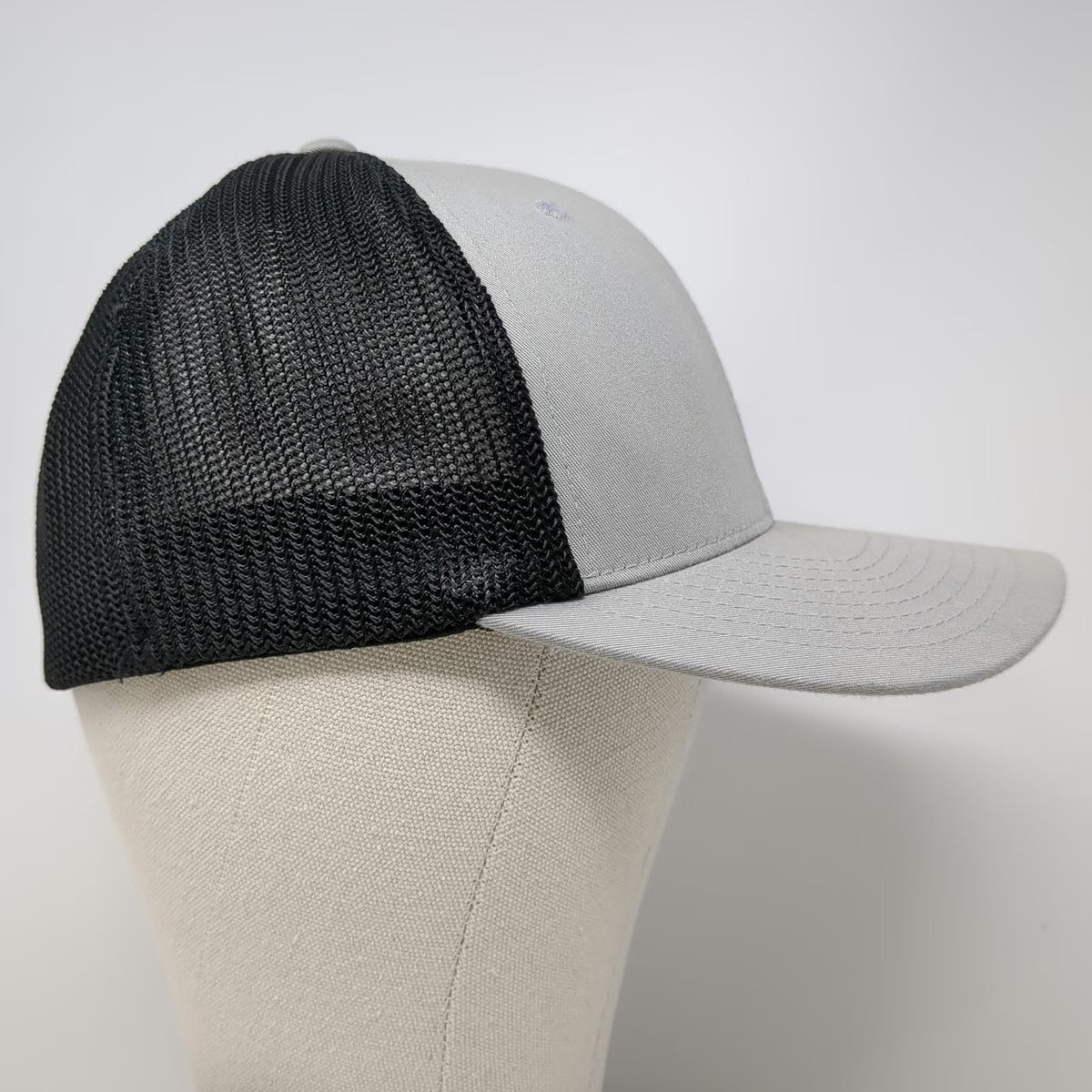 Port Authority Baseball Cap Gray M Fitted Flexfit Mesh Butte Fence Bison Logo