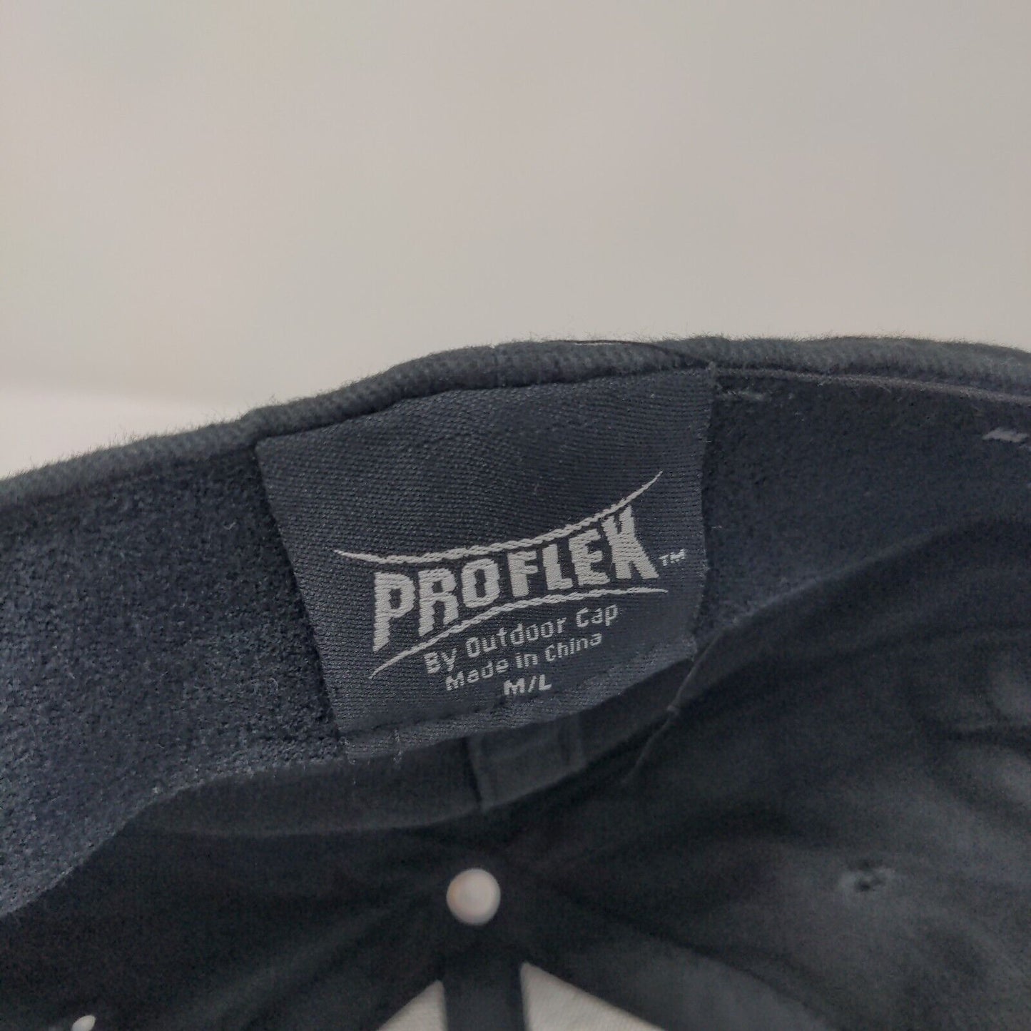 Denuke Fitted Hat Black M/L Embroidered 6 Panel Pro Flex Outdoor Cap
