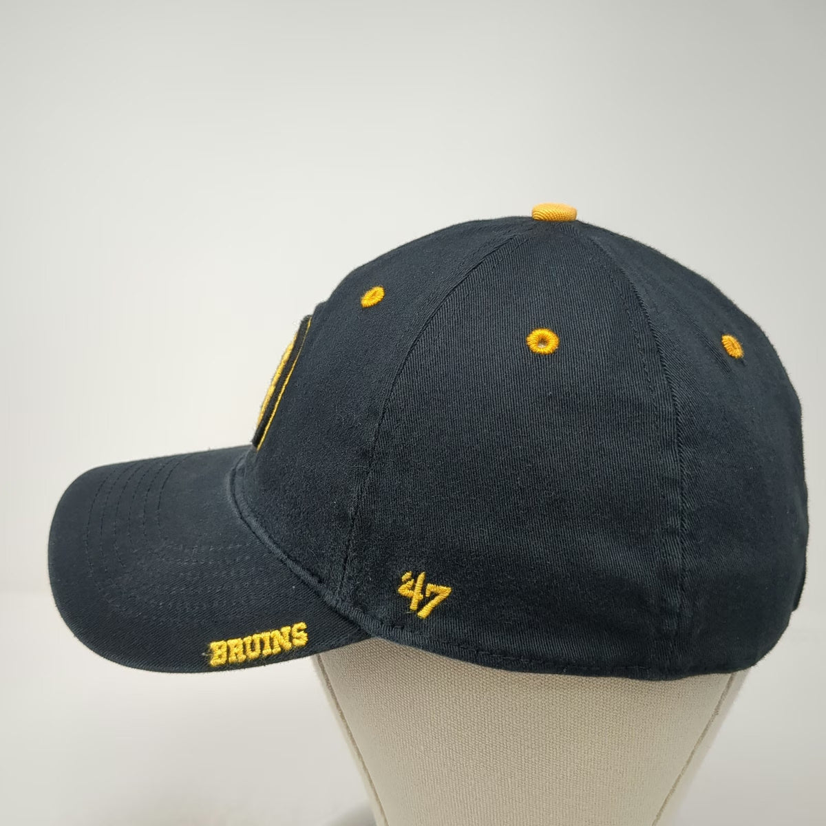 Boston Bruins NHL 47 Cap Black One Size OS Franchise Stretch Fit Hockey Logo Hat