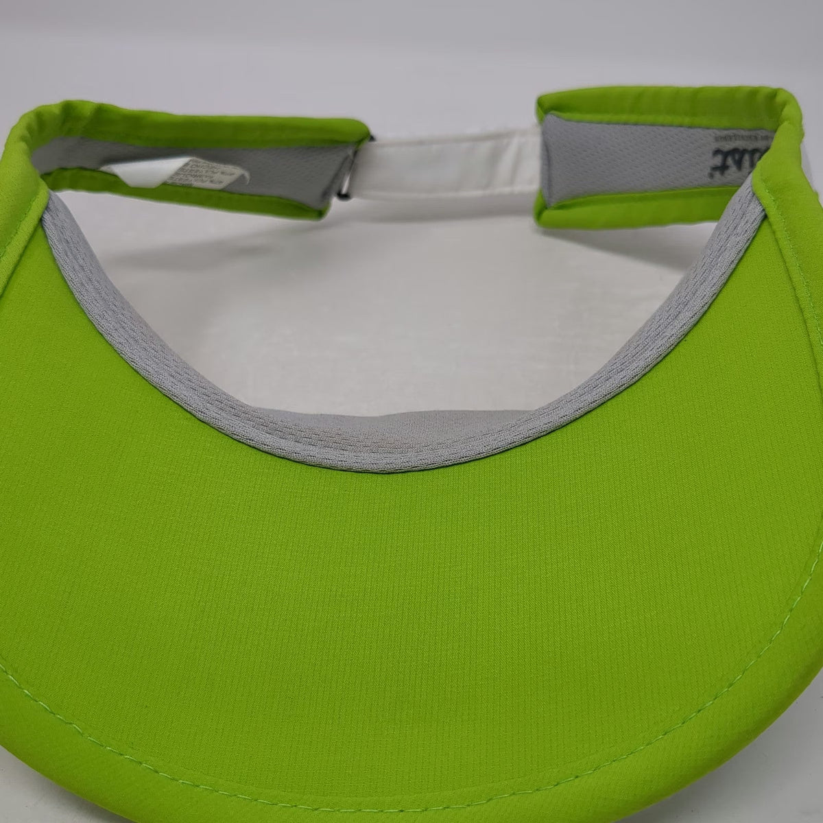 Titleist Visor White Green One Size Embroidered Logo Slideback Strap Golf Hat