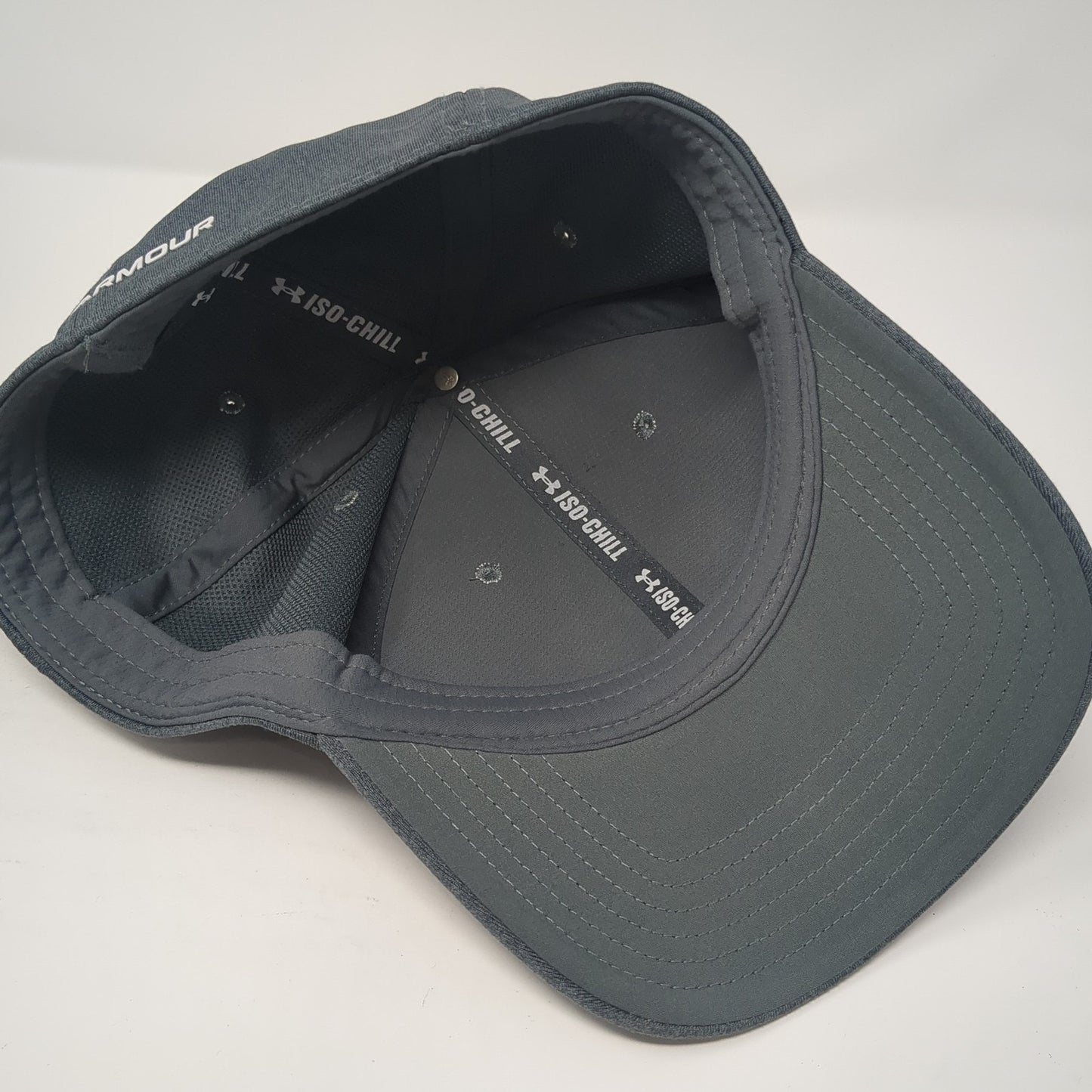 Under Armour Logo Fitted Hat Gray XL Spell Out Iso-Chill Vent Holes