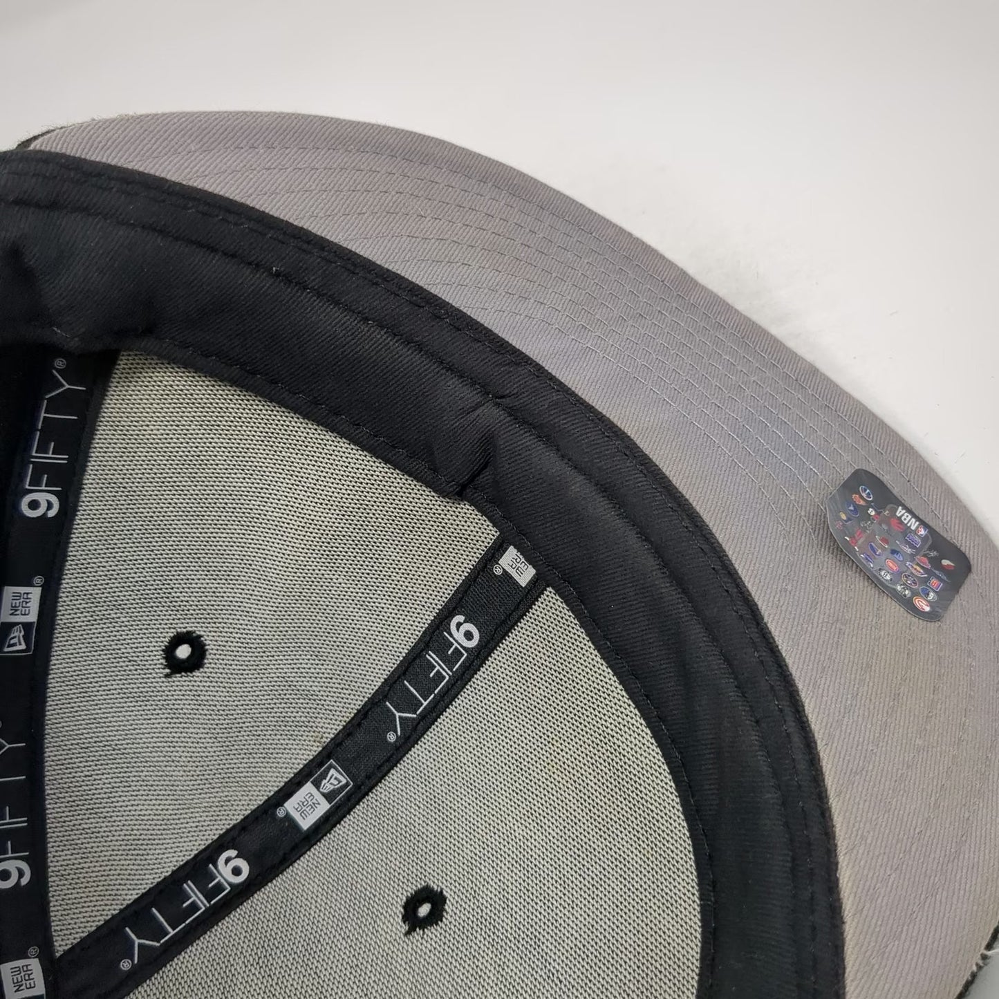 Brooklyn Nets NBA New Era Snapback Black One Size Flat Brim Gray Underbrim Hat