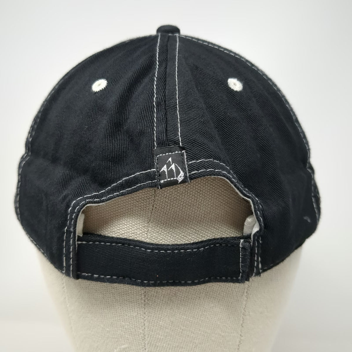 Cutty Whisky Baseball Cap Black One Size White Contrast Stitching Logo Patch Hat