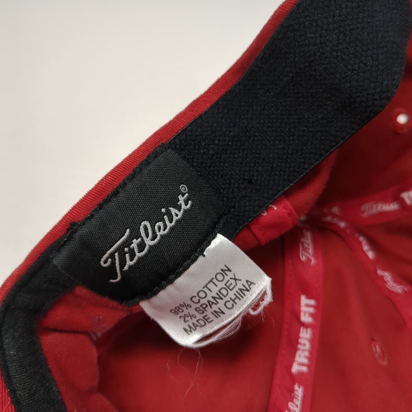 Titleist Fitted Baseball Cap Red OS True Fit Lightweight Embroidered 6 Panel