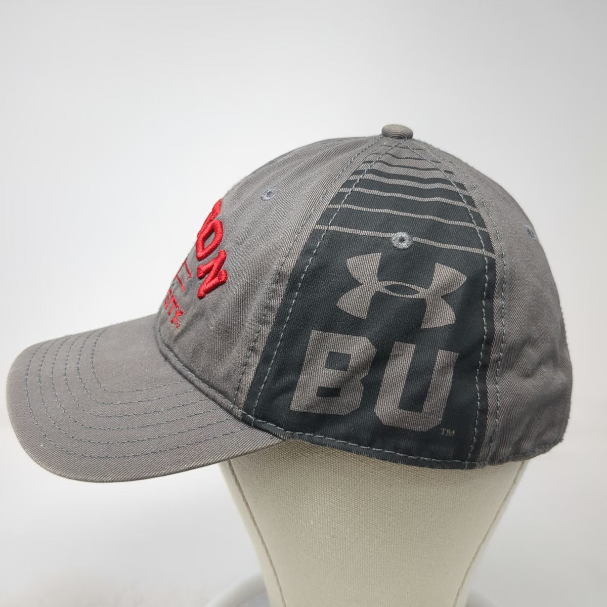 Under Armour NCAA Boston University Cap Gray One Size Slideback BU Logo Red Hat