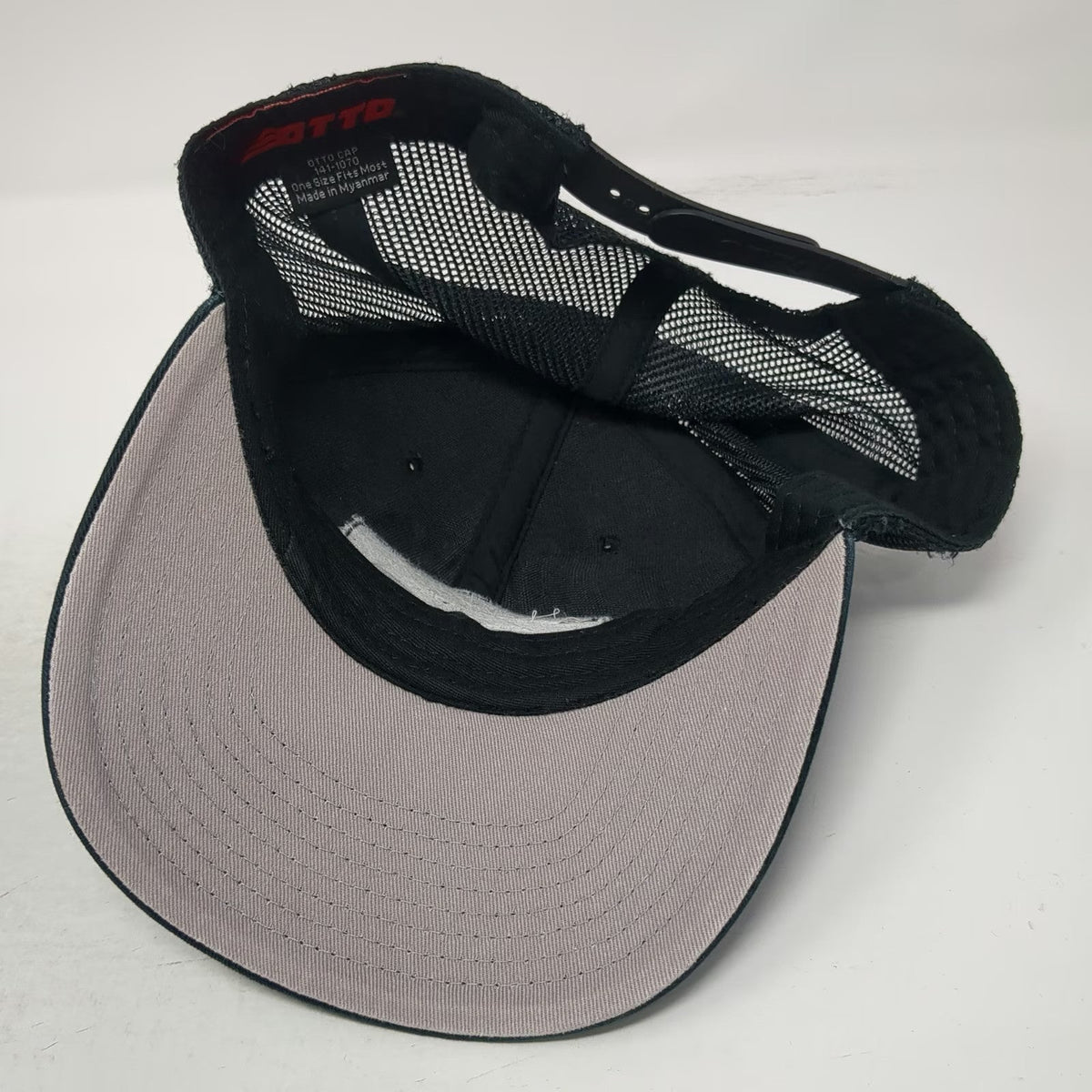 Otto Trucker Hat Black One Size Mesh Back Snapback Wave Patch Structured Crown