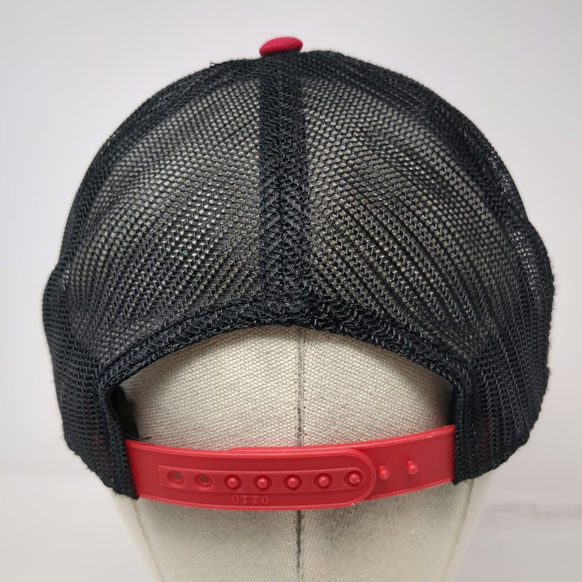 OTTO Trucker Hat Black Red One Size R&R Barbeque Pig Mesh Flat Bill Snapback