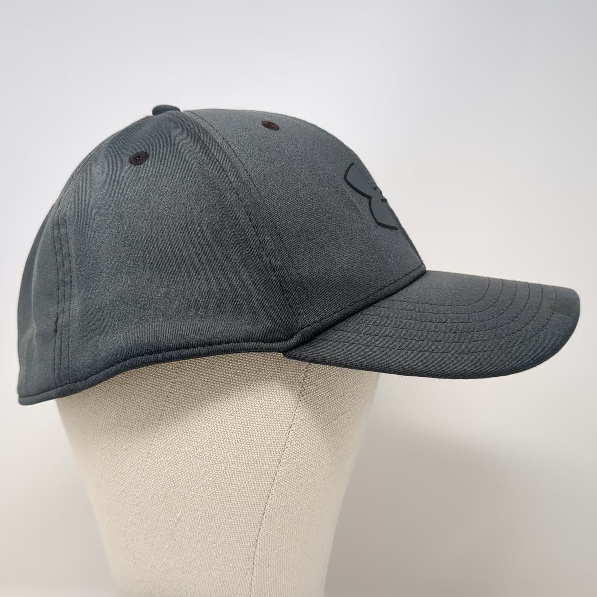Under Armour Baseball Cap Gray XL Stretch Fit ISO-CHILL Logo Structured Hat