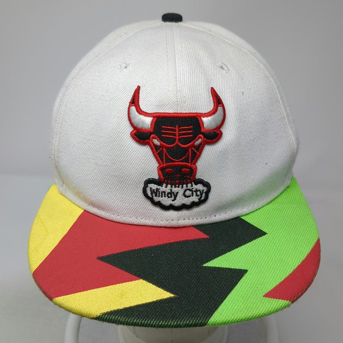 New Era Snapback White One Size Windy City Chicago Bulls NBA Multicolor Brim Hat