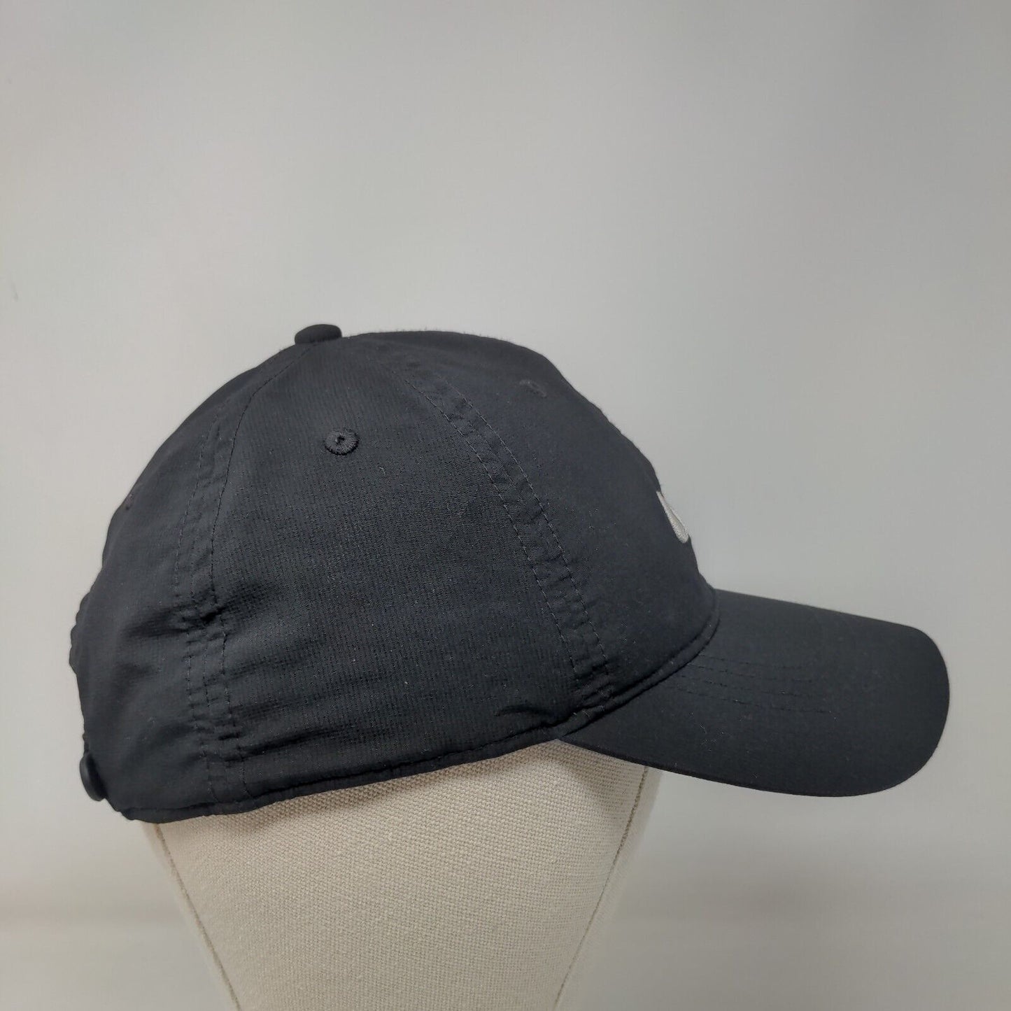 Nike Swoosh Strapback Hat Black OSFM Embroidered Logo Adjustable Lined