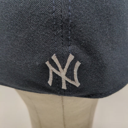 New Era Men's Fitted Hat Black Size M/L Embroidered New York Yankees Logo