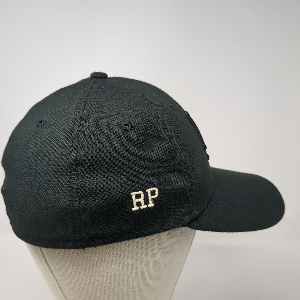 New Era Los Angeles Dodgers MLB Baseball Cap Black One Size 39THIRTY Stretch Hat