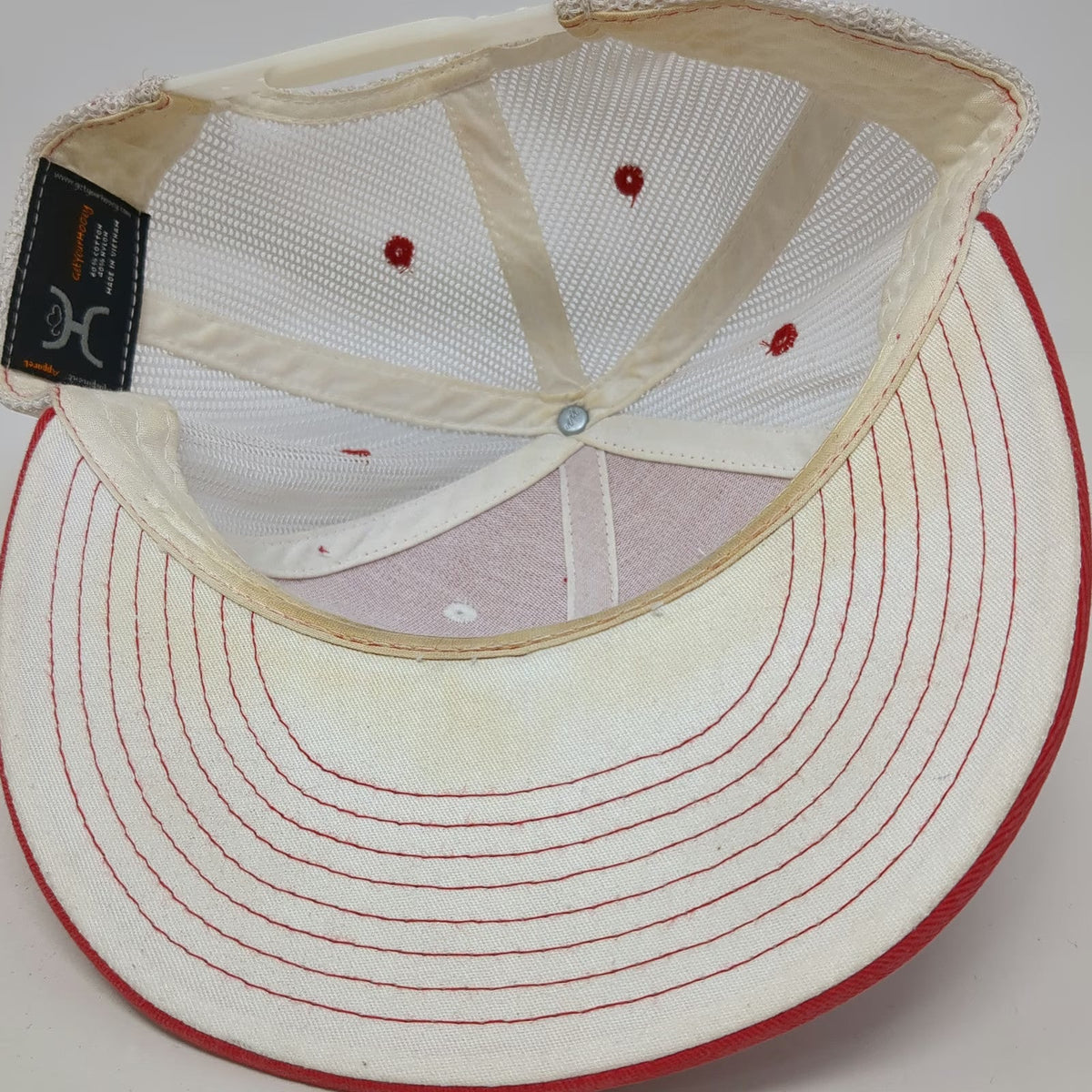 Hooey Trucker Hat Red White One Size Mesh Back Snapback Puff Graphic Embroidery